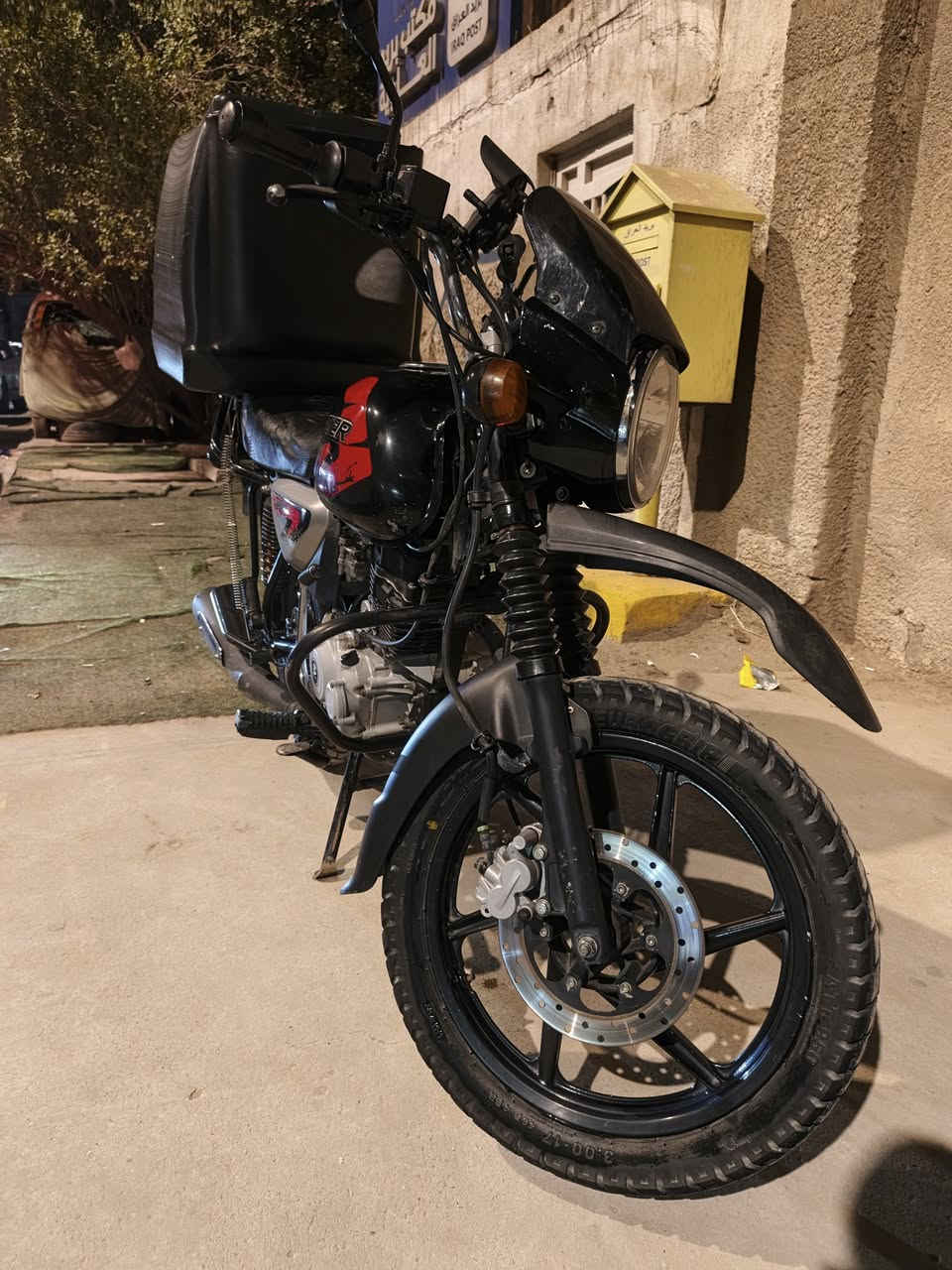 سلام عليكم دراجة بوكسر جبلي مديل2023نازله بل 2024 دراجه خير من الله مرقم بغداد ماشيه39الف السعر مليونين ونص وبيه مجال حك الجيه مكاني بغداد الكراده ساحة الواثق ***********
