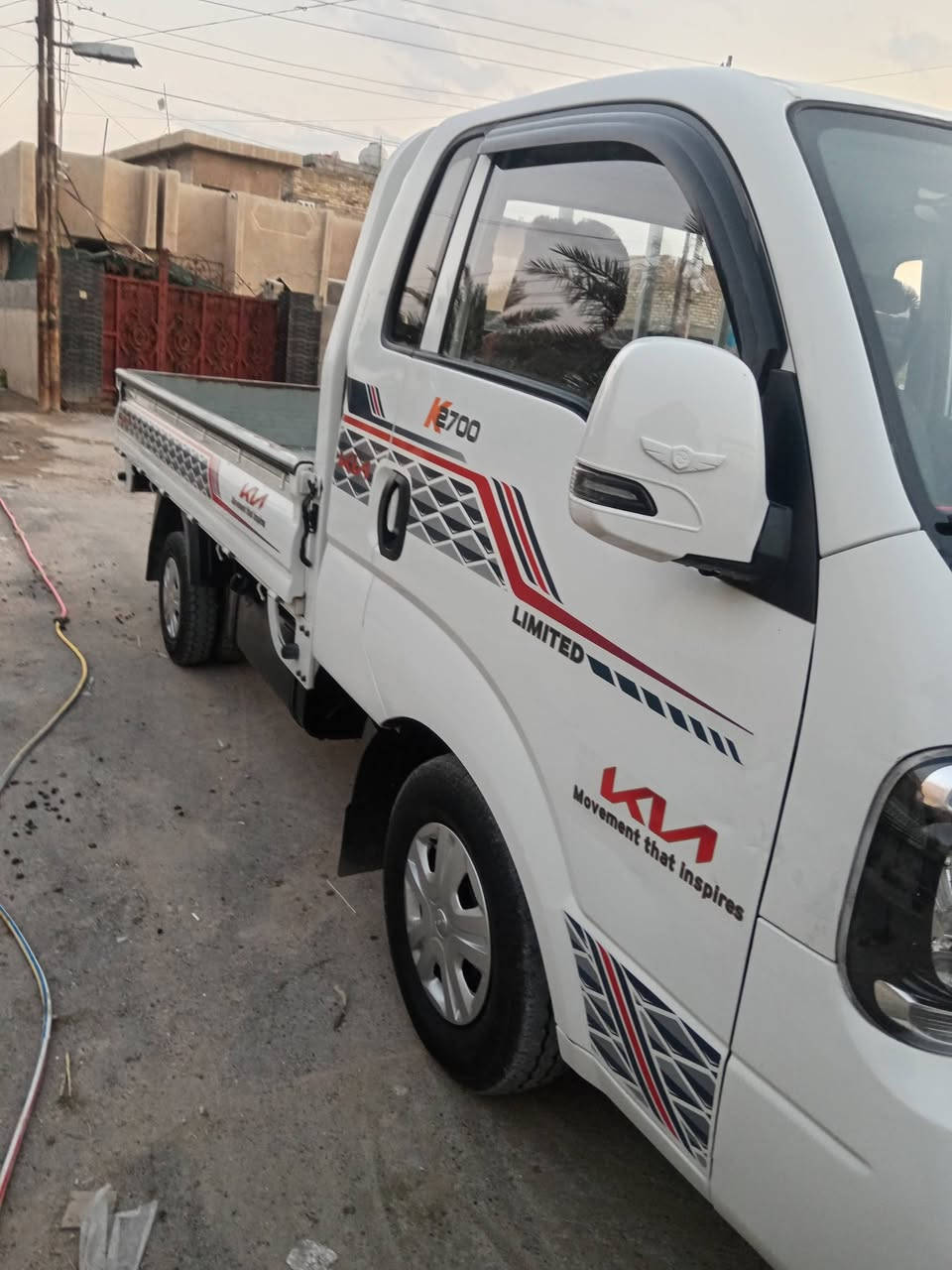 السلام عليكم ورحمة الله وبركاته
كيا حمل 2022 رقم بغداد الشكل الجديد مكفوله كفاله عامه
السعر 140 وبيها مجال 
العنوان بغداد المحمودية
***********
***********
