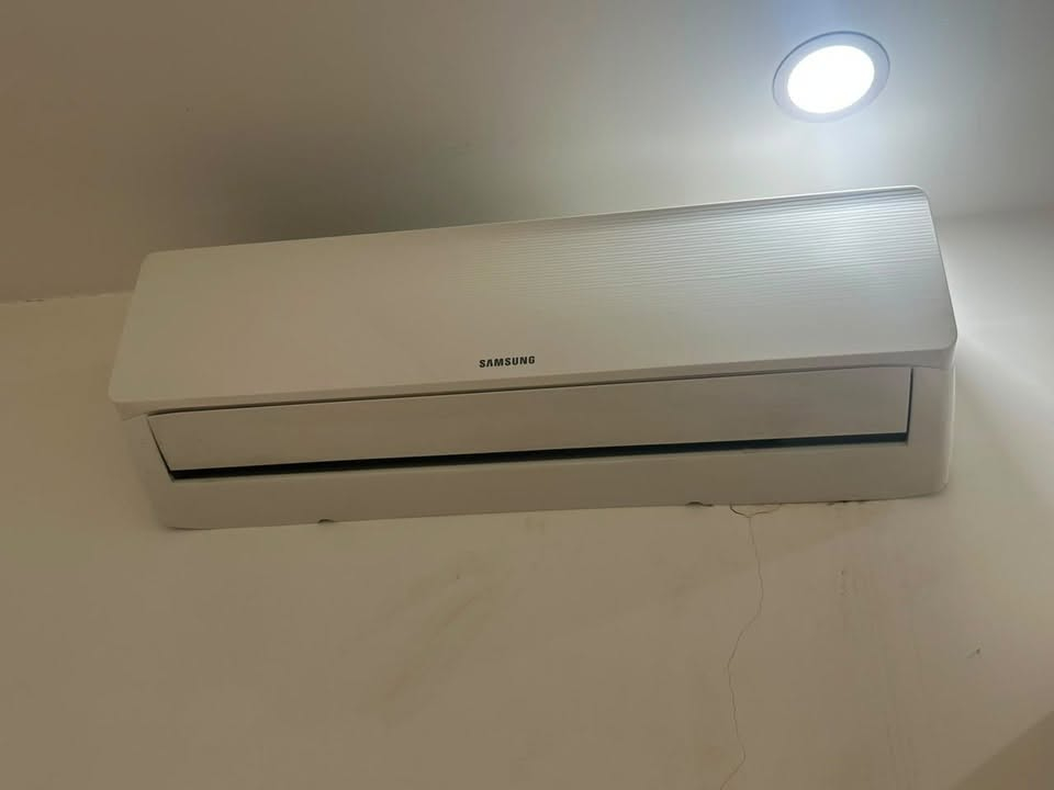- سامسونك 2 طن. بشرط
مابي تصليح  و ما بيه اي عطل وشغال، سبب البيع لانه مو اينفيرتر، السعر  525 ألف وبيه مجال، للتواصل يرجى الاتصال على الرقم. (دهوك- زركا  
(***********)
