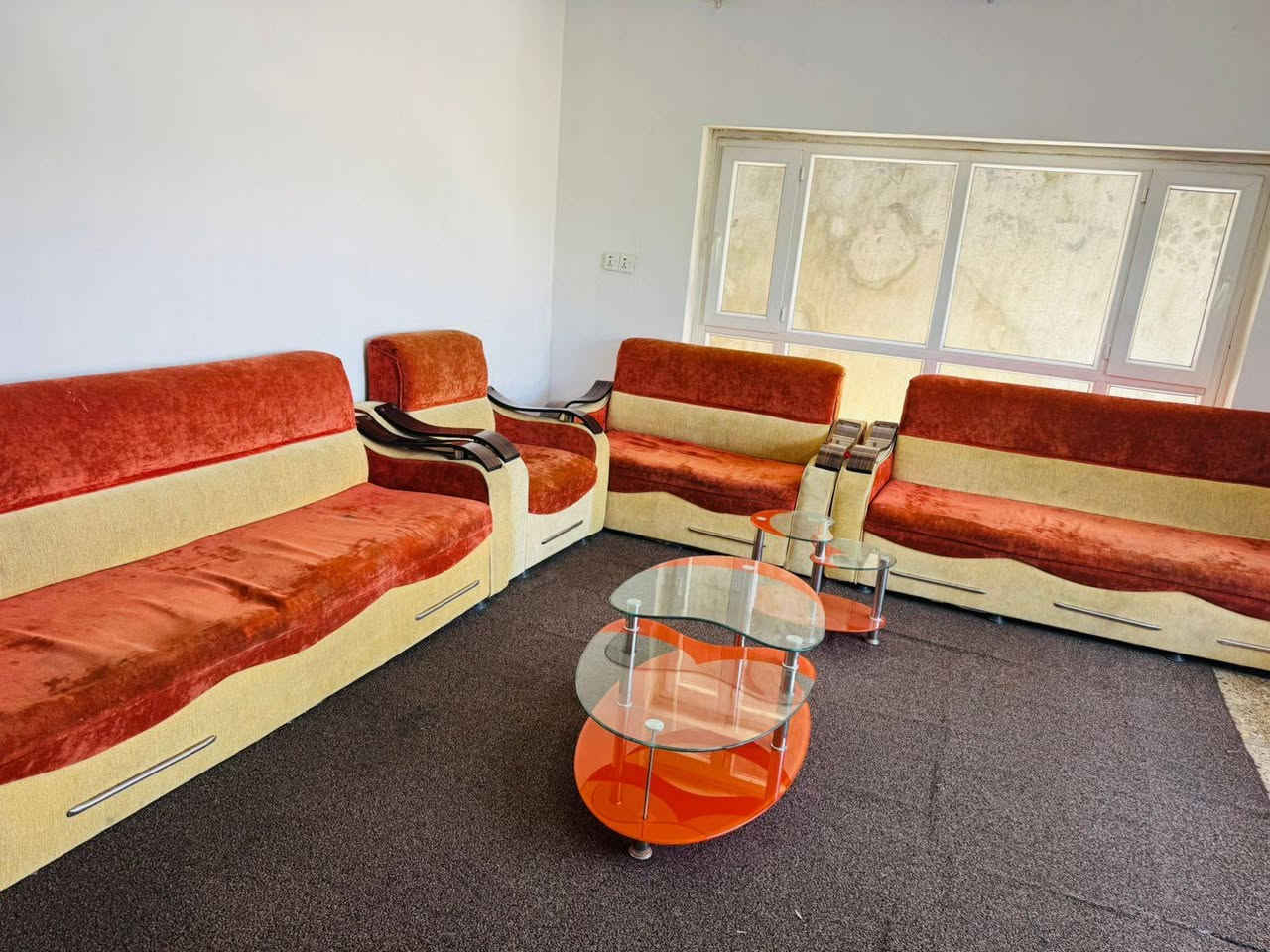 ديوان عدد اثنين للبيع ،،درجه أولى ***********،،،حياكم الله
