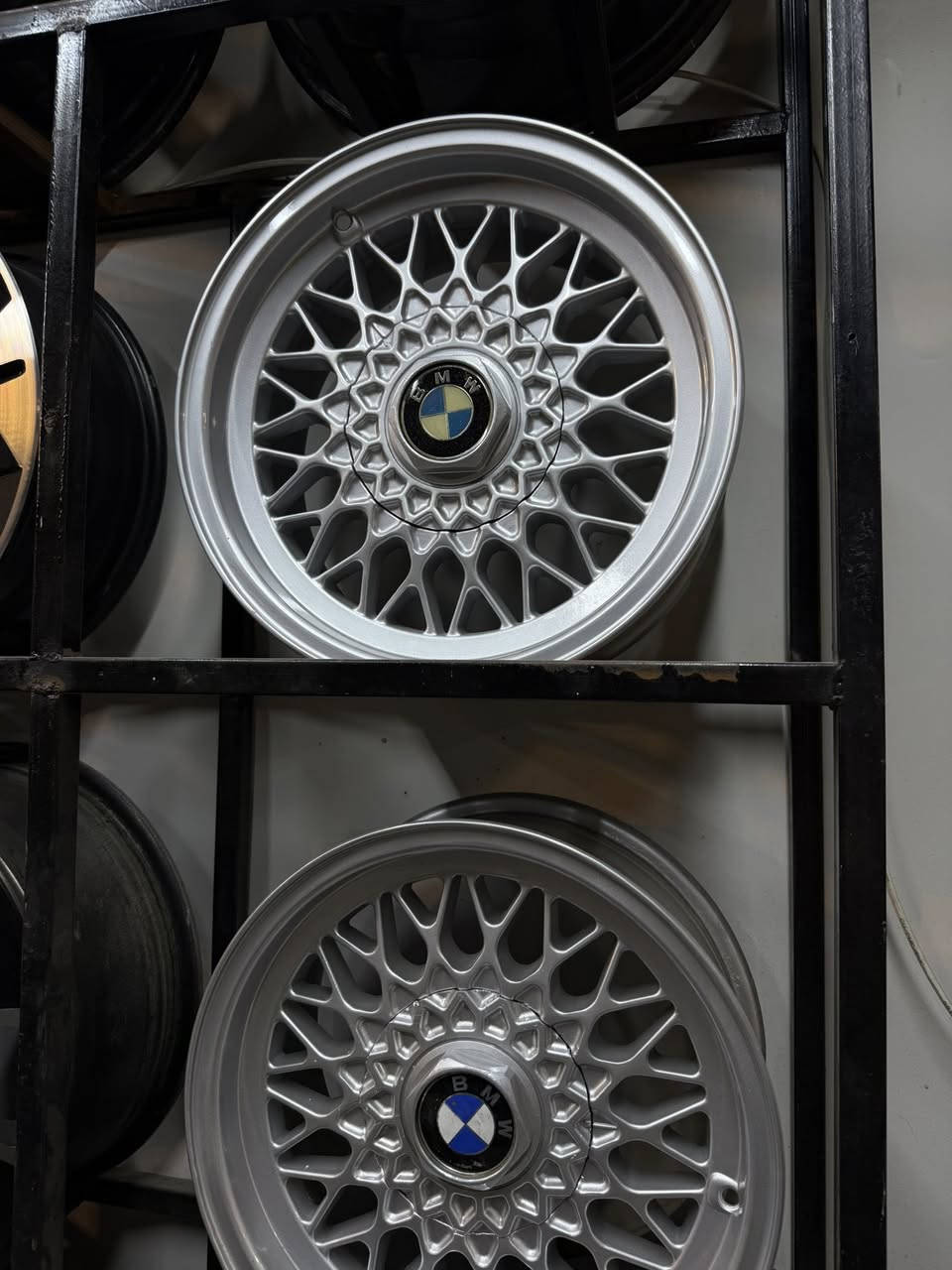 متوفر عدنا تخم ويل كب خليه بي ام
✅ أصلي – مكفول عواج لحيم
💰 السعر: 300 ألف

✅ تجاري نضيف (مصبوغ فقط)
💰 السعر: 250 ألف
📏 حجم 15

🚚 يوجد توصيل لجميع المحافظات

📍 العنوان: بغداد – حي العامل – شارع 7 نيسان
📞 للتواصل:
***********
***********
