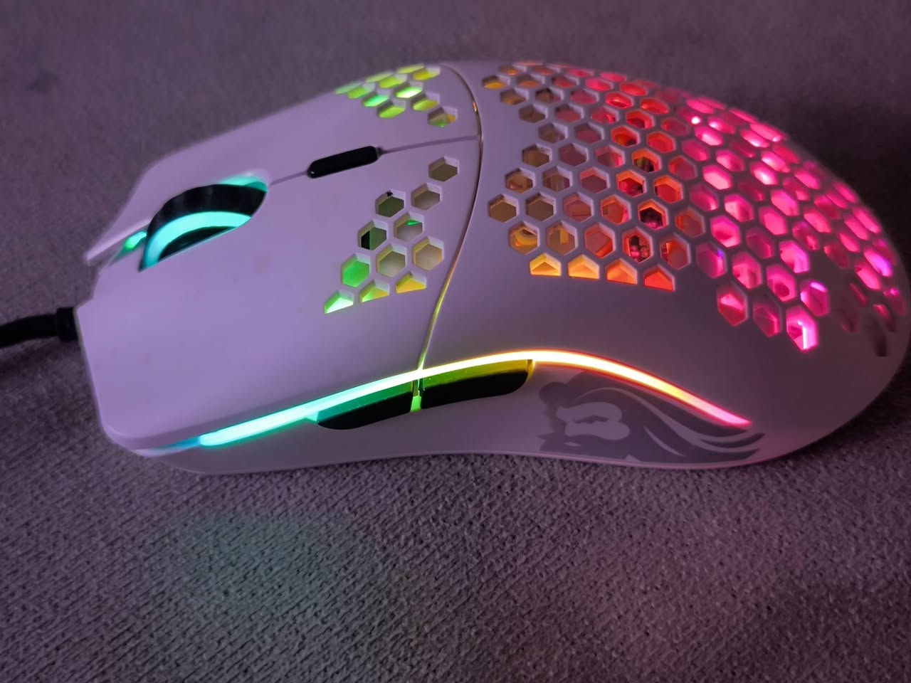 السلام عليكم
ماوس غلوريوس موديل O
لونة ابيض طافي
مستخدم النظافة 95 بالمية 
السعر 40


**إذا كنت صاحب هذا الإعلان وتريد حذفه لأي سبب، رجاءا أرسل رسالة إلى الدعم الفني**