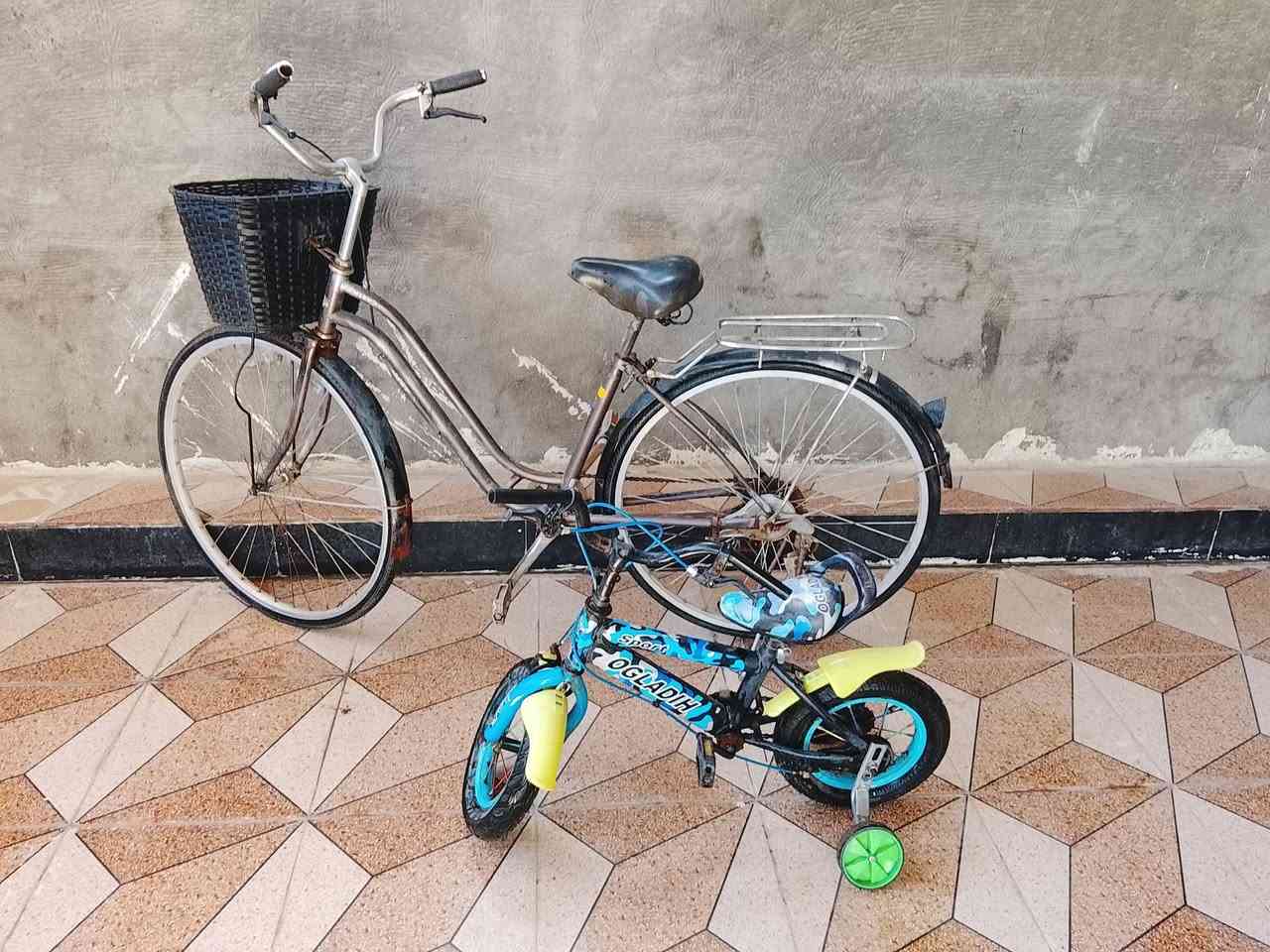 باسكلين للبيع حي الرساله قرب مطعم حماده ***********
