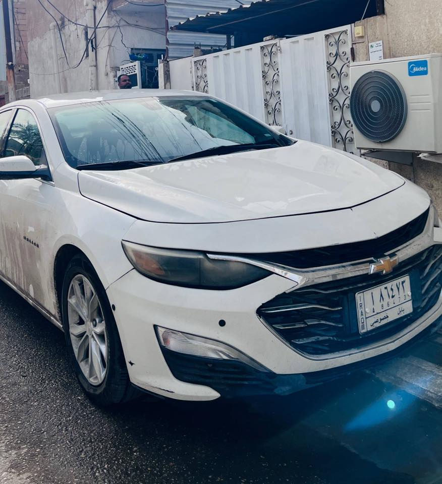 السلام عليكم
سياره ماليبو 2020 حادث كما موضح كدامك 

Lt

مكينه 1500 تربو 

السياره كامله مكمله اخت الزيرو 

تحويل بنفس اليوم 

تايرات جدد 

حداديه اماميه جديده 

ومعروف مواصفاتهة 

تدفئه كشنات 

وتحكم ستيرن 

وبصمه 

وهواي بيهة مواصفات 

السعر 125 وبيهة مجال قليل 

رقم التواصل *********** مكانهة كربلاء
