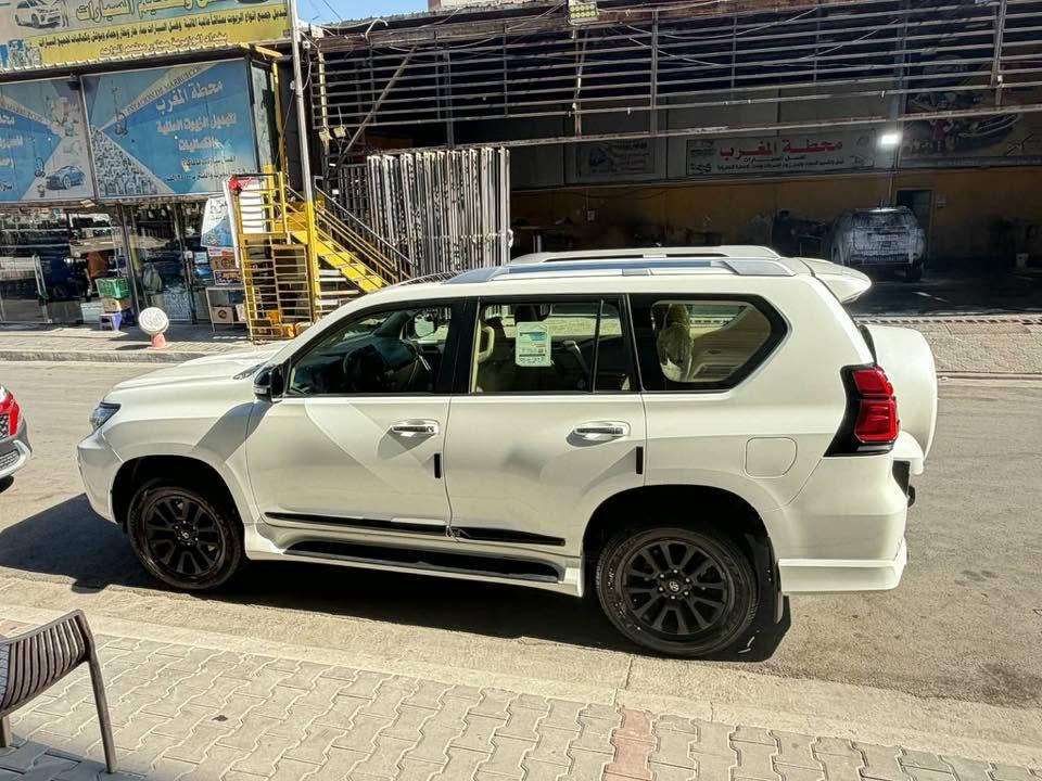 تويوتا برادوGXR 2018 خليجي

لون ابيض
رقم أربيل 
ماشية 159 كيلومتر
محرك v6  
ناقل حركة أوتوماتيك (6 سرعات)
دفع رباعي 4×4
7 مقاعد
مقاعد جلد
شاشة + كاميرا خلفية+ اندرويد اوتو ابل كار بلي
حساسات أمامية و خلفيه 
مثبت سرعة
ثلاجة تبريد (Cool Box)
تشغيل بصمة + بصمات عدد 2
مكيف أمامي وخلفي 3 قطع 

السيارة بحالة ممتازة (جاهزة للاستخدام، لا تحتاج أي مصروف) جدا نضيفه 
السعر:36،600 دولار 
———————————
📍مكان السياره بغداد 

📞رقم صاحب السيارة 

‏‭***********‬
