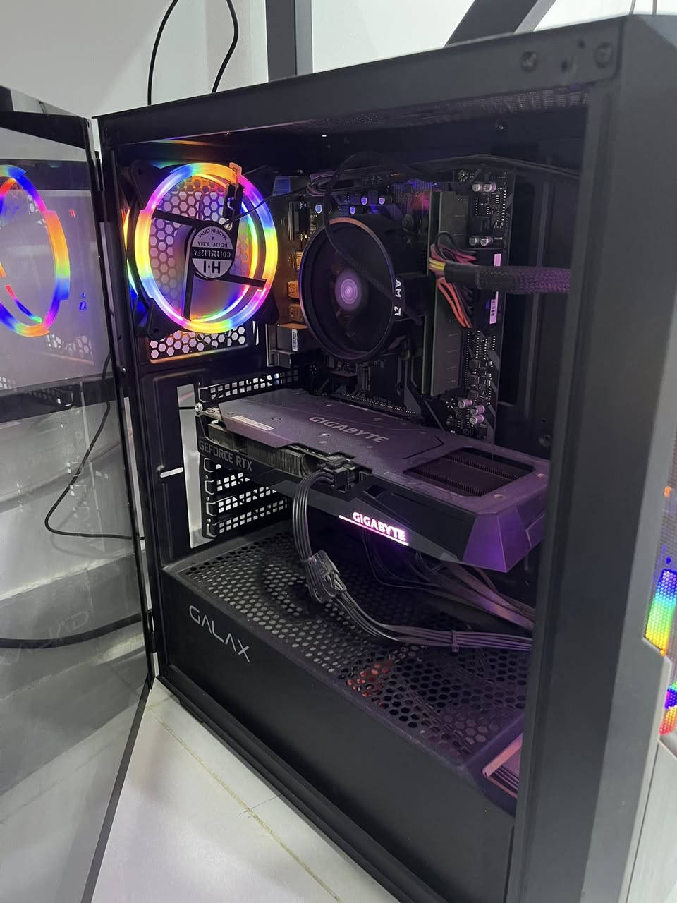 السلام عليكم PC للبيع المواصفات مرفقه بالصور ادناه مع صور للجهاز رايده هو و غراضة كاملة ( كيس + شاشة + UPS + ميز و كرسي ) ب 1,450,000


**إذا كنت صاحب هذا الإعلان وتريد حذفه لأي سبب، رجاءا أرسل رسالة إلى الدعم الفني**