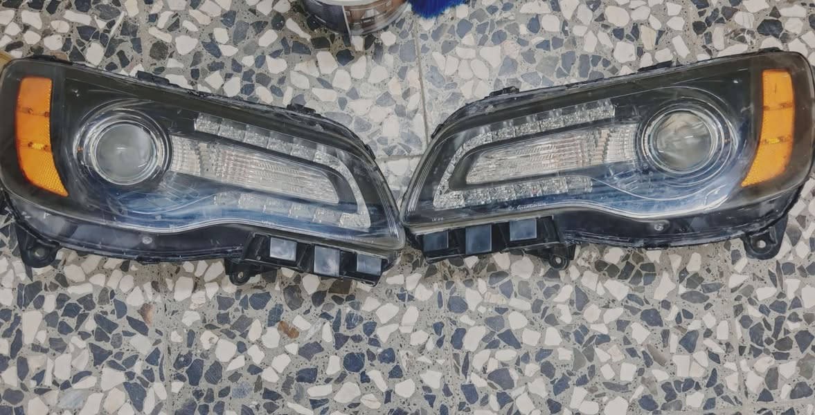السلام عليكم.. لايتات اصليات  تفصيخ  فول داينمك عدسة متحركة ولايت شمسي بلادي.. مفتوح مجلي ومنظف فقط شغالات وع الفحص شرط... سعرهم ٢٥٠ وموجود توصيل


**إذا كنت صاحب هذا الإعلان وتريد حذفه لأي سبب، رجاءا أرسل رسالة إلى الدعم الفني**