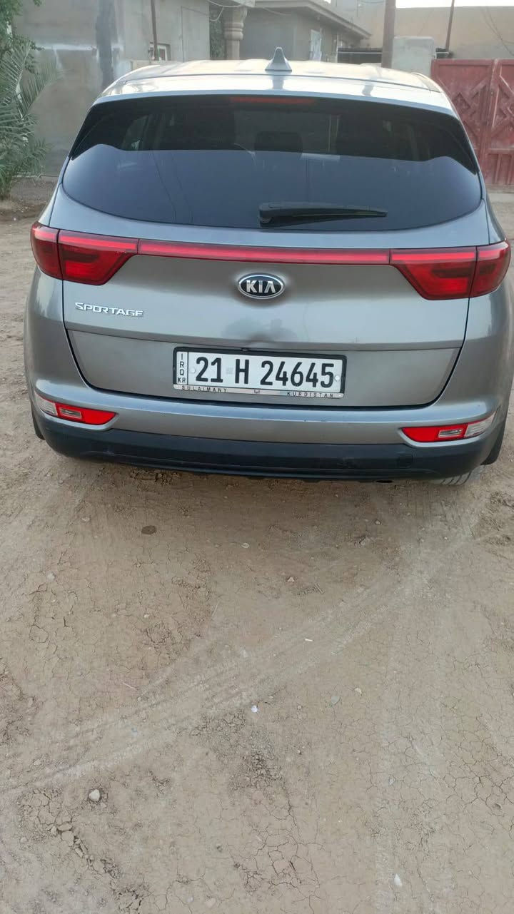السلام عليكم سبورتج موديل 18 السياره نص فول  امريكي السياره محرك2400 بسمي تحويل ثاني يوم سنويه ورقم جديد ضررها سطحي بدون لغد وشواصي بيها جاملغ السايق مبدل مصبوغ والباب مصبوغ نص نفس الجهه السعر 147 مكان السياره بغداد 
وبيها مجال بسيط لاستفسار ‏‪***********‬‏

