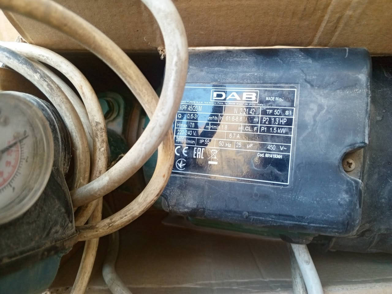 ماطورات واحد حصان ونص للبيع
السعر 120 ألف


**إذا كنت صاحب هذا الإعلان وتريد حذفه لأي سبب، رجاءا أرسل رسالة إلى الدعم الفني**