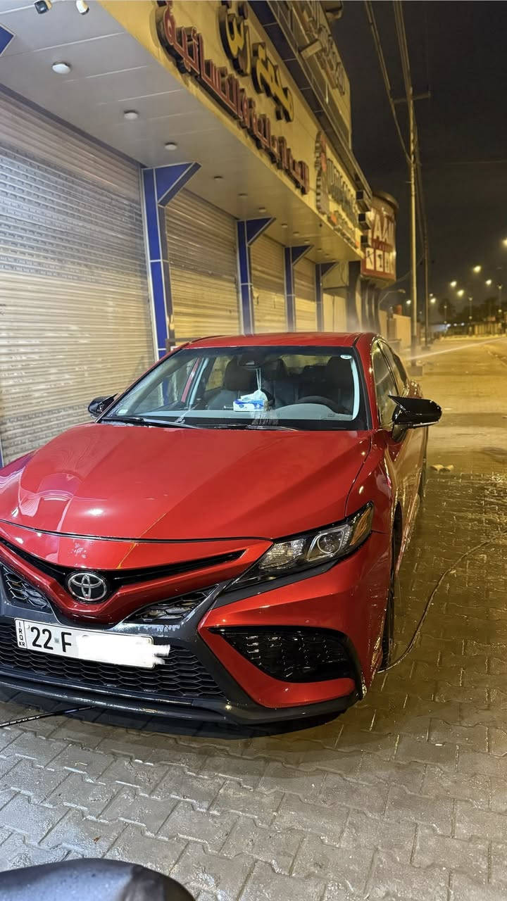 تيوتا كامري موديل 2022 السعر ب210 ورقه
وارد امريكي حادثه جاملغ امامي صفحة السايق والبنيد وبيه اكلير من امريكا قطعتين صور الحادث موجوده بلمنشور السيارة ماشيه 29 ميل صارله سنه وشوي عندي  السياره اربيل وب اسمي السنويه تريد تحويل او ولكاله الموصفات se نص فول بيه رادارات وبيه تحديد مسار اغلب الموصفات الseمعروفه  مكاني البصرة ابي الخصيب 
الرقم ‭0774 123 7026‬
