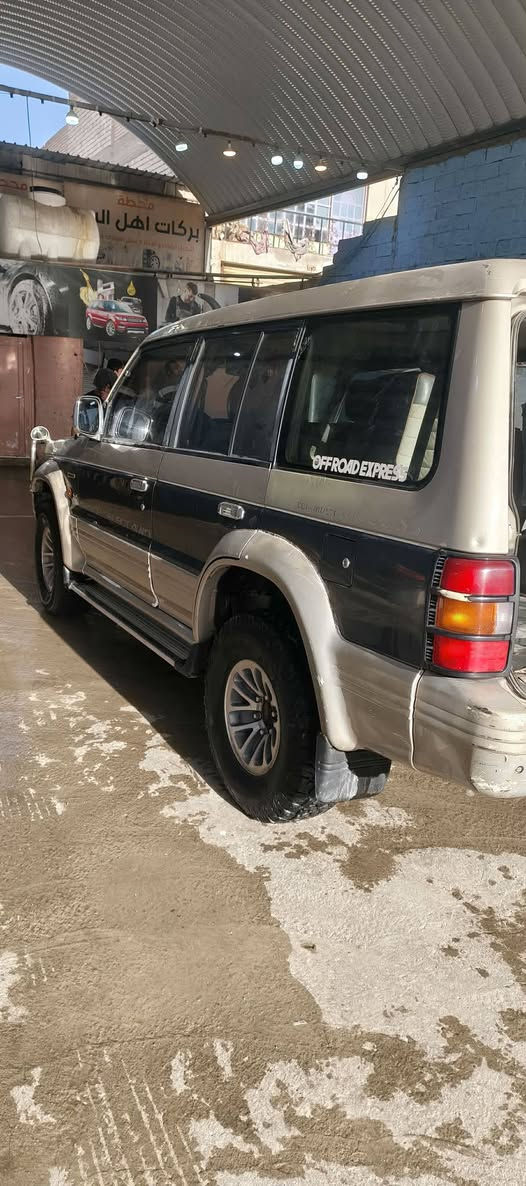 السلام عليكم هاي المحروسه
نظافتها كدامكم للبيع
سياره موديل 2000
محرك وكير خير من الله 
تايرات وحداديه خير من الله 
مكانها نجف
مكلف بالنشر وهذا رقم صاحبها
***********
الولد عارضها 60 $$
وبيها مجال حك الجيه
