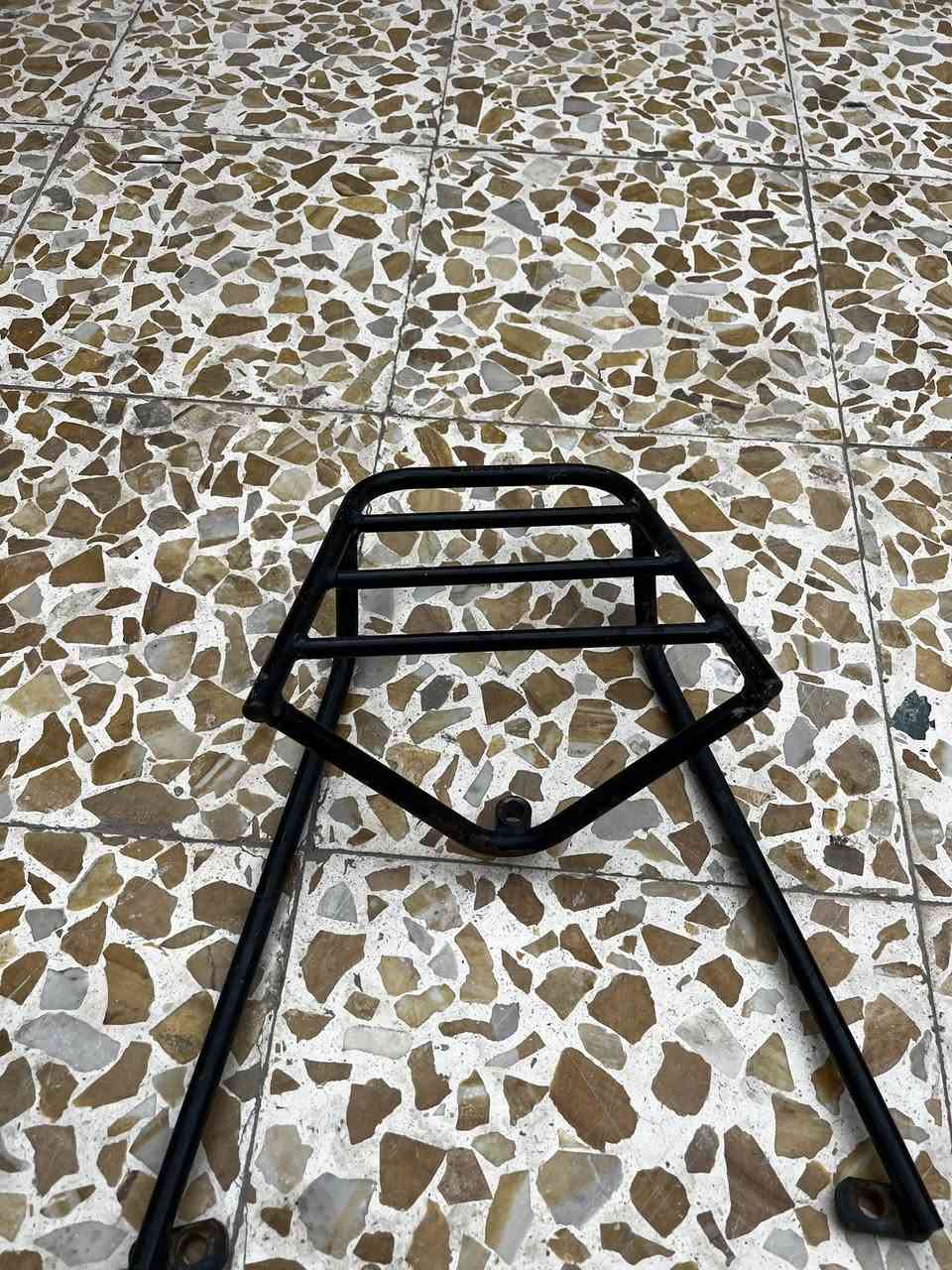 السلام عليكم غراض ماكس للبيع
صالنصه توبو فتحتين هيه والعكس والكاتم ب 30 
وكفرات ماكس منغولي بلاد والنضافه شوفت عينك بيهن كسر بسيط بلكفر الكدام ب 40 وبيهن مجال 
والهندر والسبايدر ب 10 للاستفسار واتساب ***********
