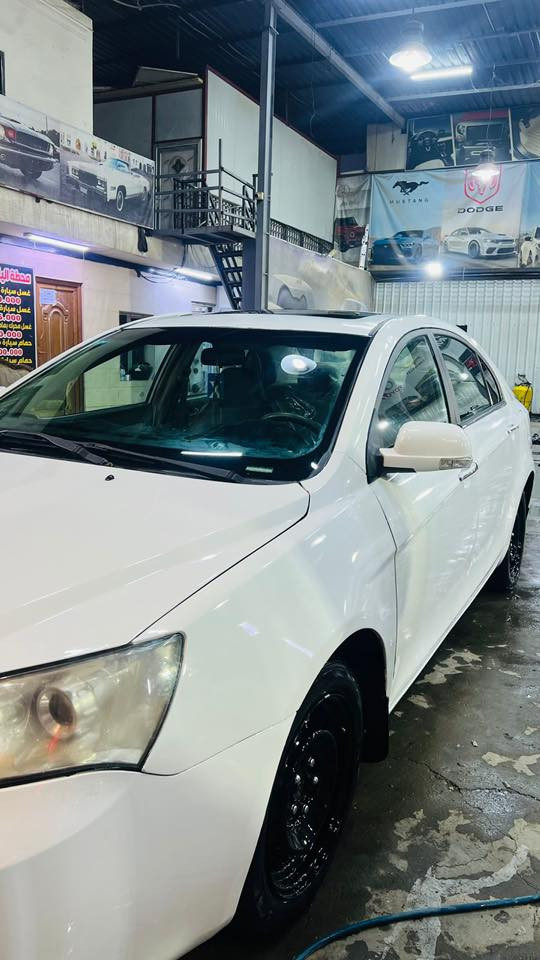 جيلي امكراند c7 2012
كير ومكينه كورله ١٦٠٠ 
بيه عازل صوت وحراره 🔈🔥
تبريد ثلج ❄️ 
السياره معمره من الخياس ومصبوغه عام 
رقم بصره الدولي (مشروع وطني) 
سنويه لغايه ٢٠٣٠ 
 
للاستفسار:***********
