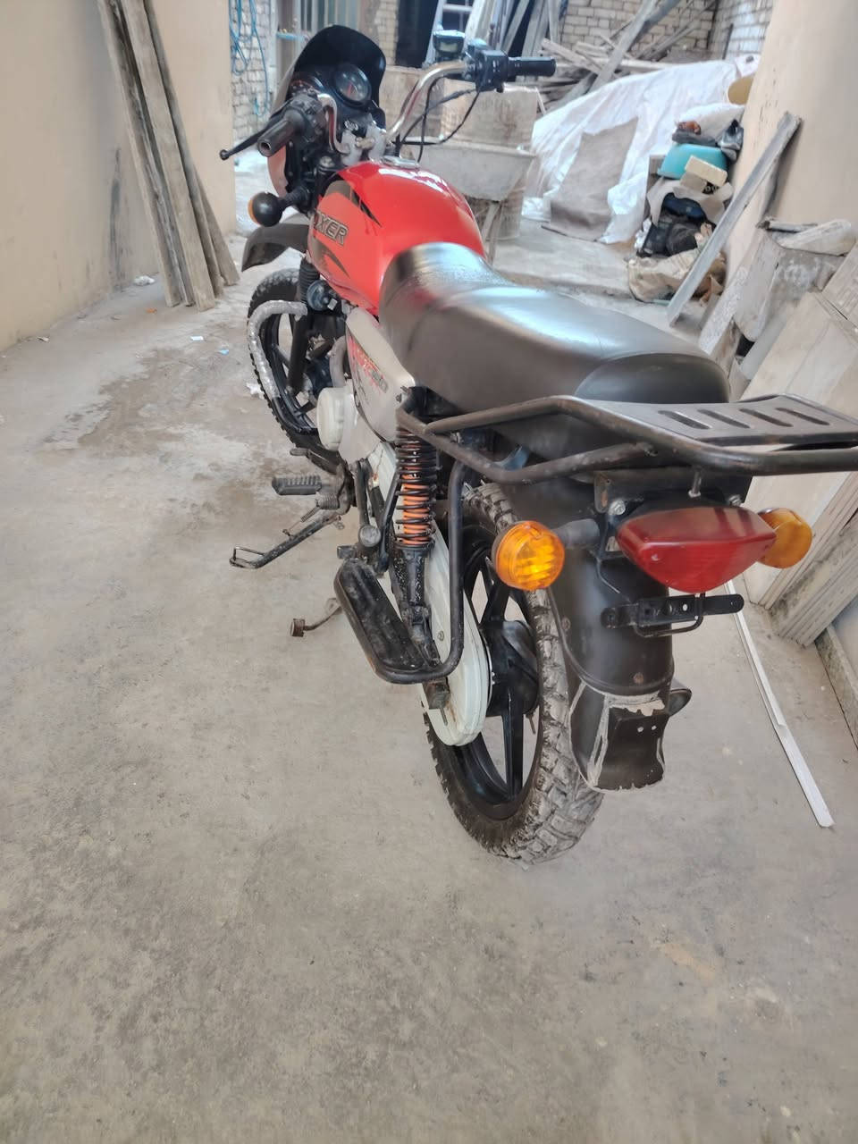 سلام عليكم بوكسر جبلي مديل 23 مع أوراقها كاملة السعر 1400 بيها شي بسيط مكاني بغداد
الاستفسار على الرقم
*********** واتساب بي
