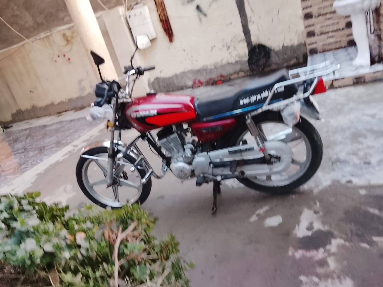 دراجه للبيع السعر 475 بيه مجال جديده كهربائيات كله شغاله مكفوله من كلشي موديل 21  وياها منافيس عنواني الرمادي حي ضباط للاستفسار على رقم ***********
