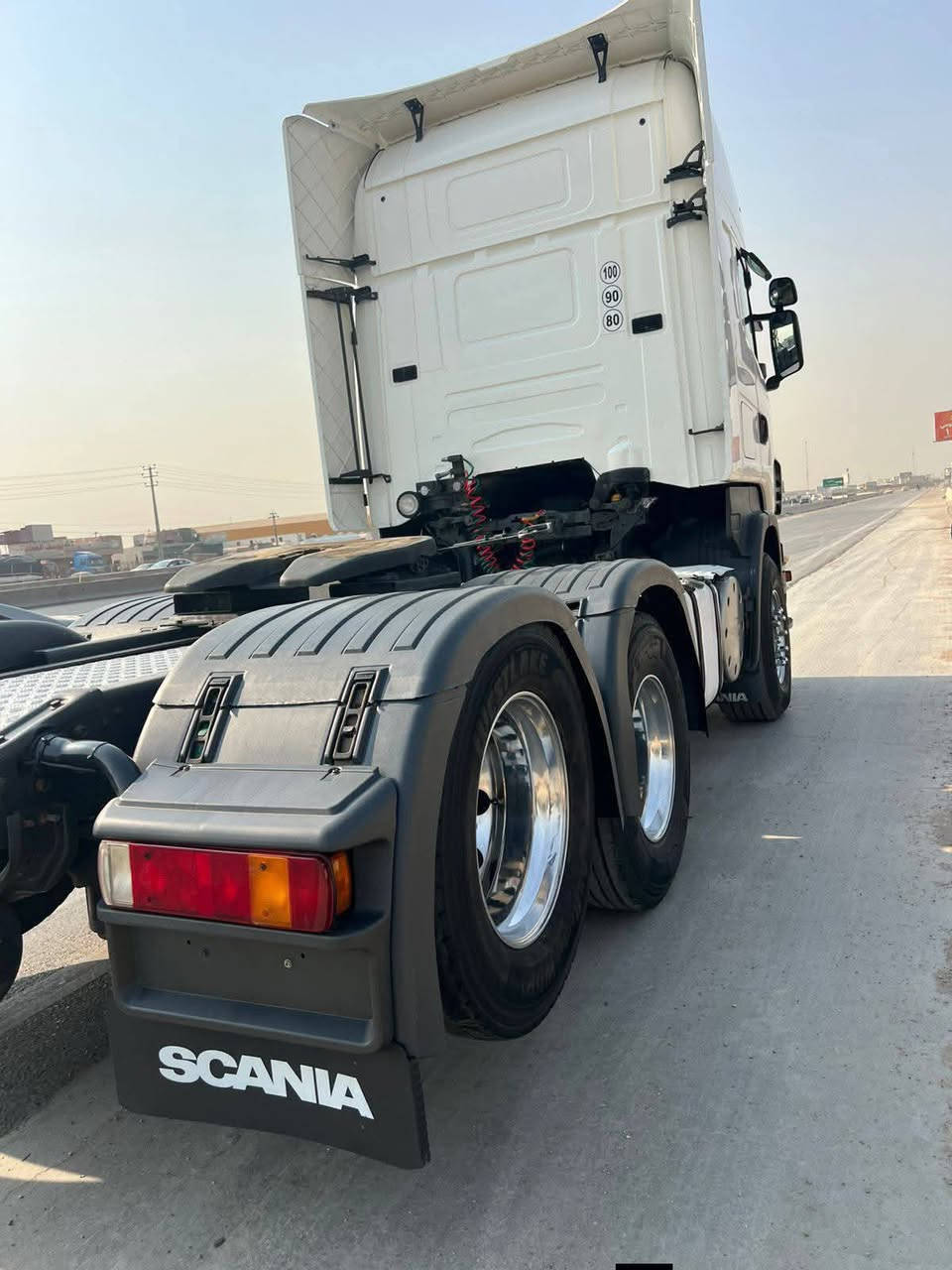 سكانيا سحال مزوج
2007
محرك انجكشن 420 كفاله لا بخار ولا صرف 
كير 900 رتايدر 
جوبلس امامي خلفي 
ثلاجه دبل لكزز
تخم تاير وا ويكب 
كفاله عامه سياره
بدون ارقام 
السعر 185 وا بيه مجال 
العنوان بغداد جرف النداف
‏‪***********‬‏
