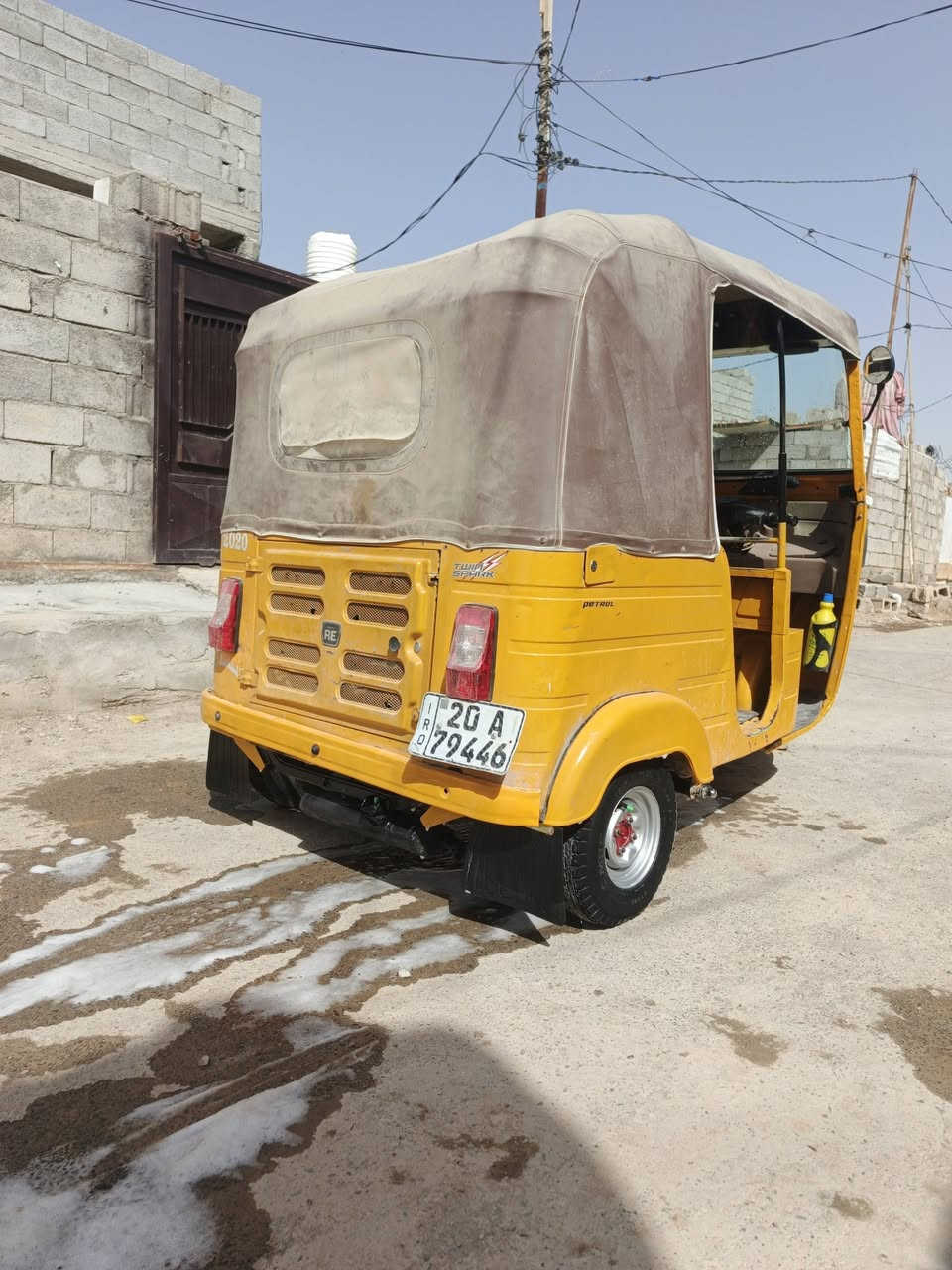 السلام عليكم شباب تيك تيك موديل 20 رقم سنويه باسمي فد الدواسم عمره والشراي خاص
***********
