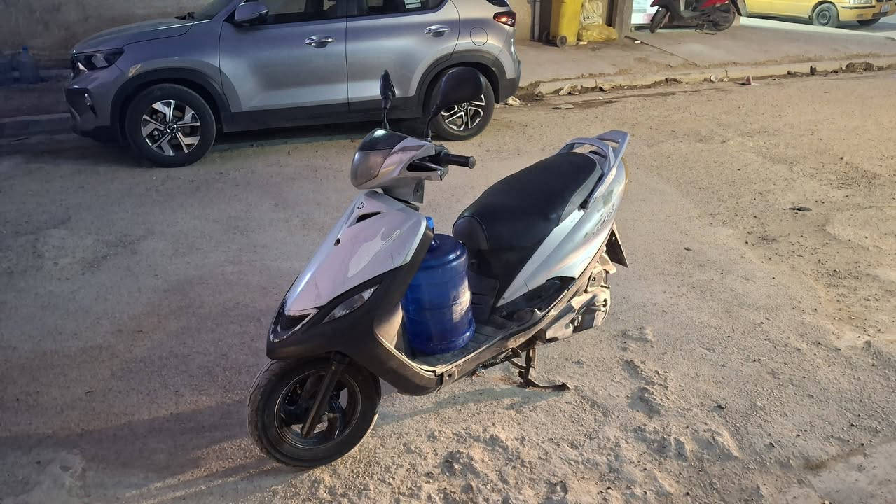 السلام عليكم دراجه ماكس للبيع سعر 325 وبيها مجال شيء قليل مكاني بغداد الدولعي مراوس ب 60 هم مراوس وكان بغداد الحريه 325 وبيها مجال ***********
