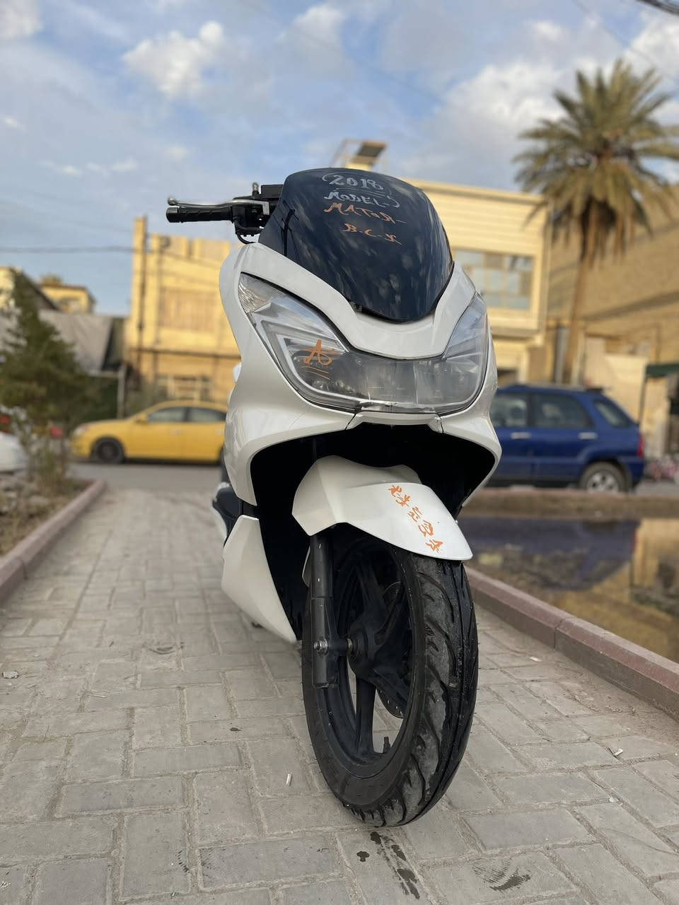 شباب بي سي اكس جيل ثاني مديل 18مكينه 150موصفات مكفوله كفاله عامه كفر ومكينه شوط ذا مفتوحه تجي تاخذه بلاش ماشيه 23 سعر 14 و نص رقم ***********
