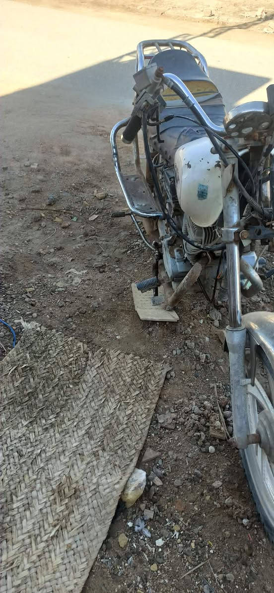 دراجه صقر للبيع 
 نجف ناحية القادسية 
السعر 200 وبيه مجال 
***********
