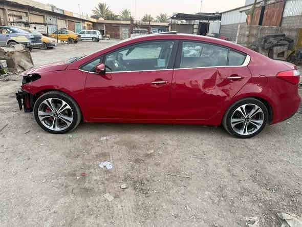 فورتي وارد امريكي موديل 2016 رقم كربلاء تحويل رقمي الجديد 
فول مواصفات فتحة جلد بصمة بصمة بيبان كامرا تدفئة بالكشنات مرايات شفط يدات نيكل ويل كب مكينه 1800 حادثها مال امريكا داعمية فقط بدون صبغ مكفولة 
وحالياً بيها حادث طخة بنيد وداعمية ولايتات ابيعها على وضعها مكان السيارة بغداد مشتل سعر105 سيارة 
ماشيه 90 الف
***********
اعتذر عن المراوس بغداد
