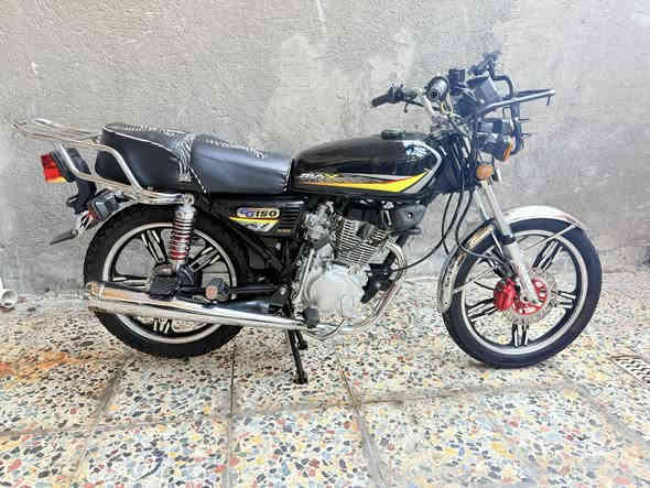 سيفان مرقمه بسمي 
موديل  2023  طالعه بل 2024 
دراجه كفاله عامه محرك خير من الله جديده شوفت عينك 
السعر 1450  او بيهه مجال لشراي 
مكان بغداد حي اور 
للستفسار ***********
