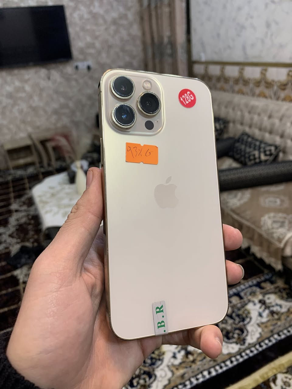 13 بروماكس 128 كله شغال مابي اي خلل وعطل مسج قطعه اصليه من ابل وضع شركه وتر بروف بطاريه 93 بلاد السعر 550 قفله شراي خاص بلديات *********** فقط بيع بغداد
