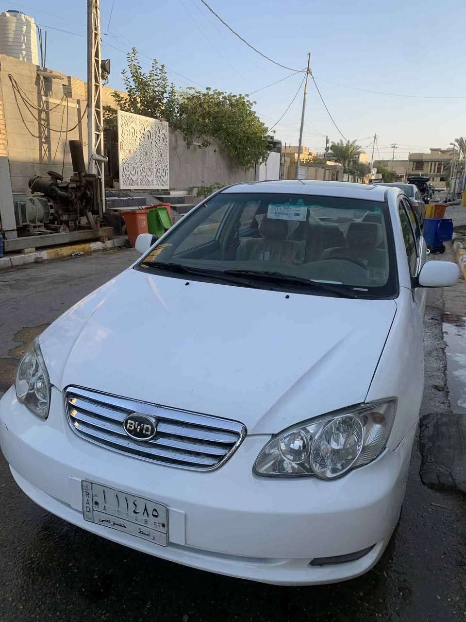 السلام عليكم بي واي دي اف٣ اوتوماتيك واسط محرك وكير جدد والسياره بيها جاملغ صبغ وهلالات تلكيط ونص باب الصدر صبغ وتلكيط يم السلايت روف السعر خاص اتصل وتدلل *********** مكاني الكوت
