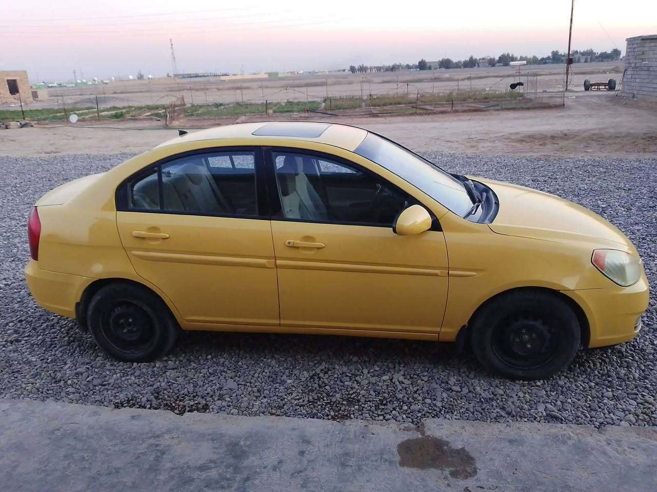 السلام عليكم سياره اكسنت موديل 2009 فول مواصفات سيارة جاهزه ماتصرف الف دينار رقم انبار مشروع وطني سنويه جديده السعر 80 وبيها مجال قليل***********
