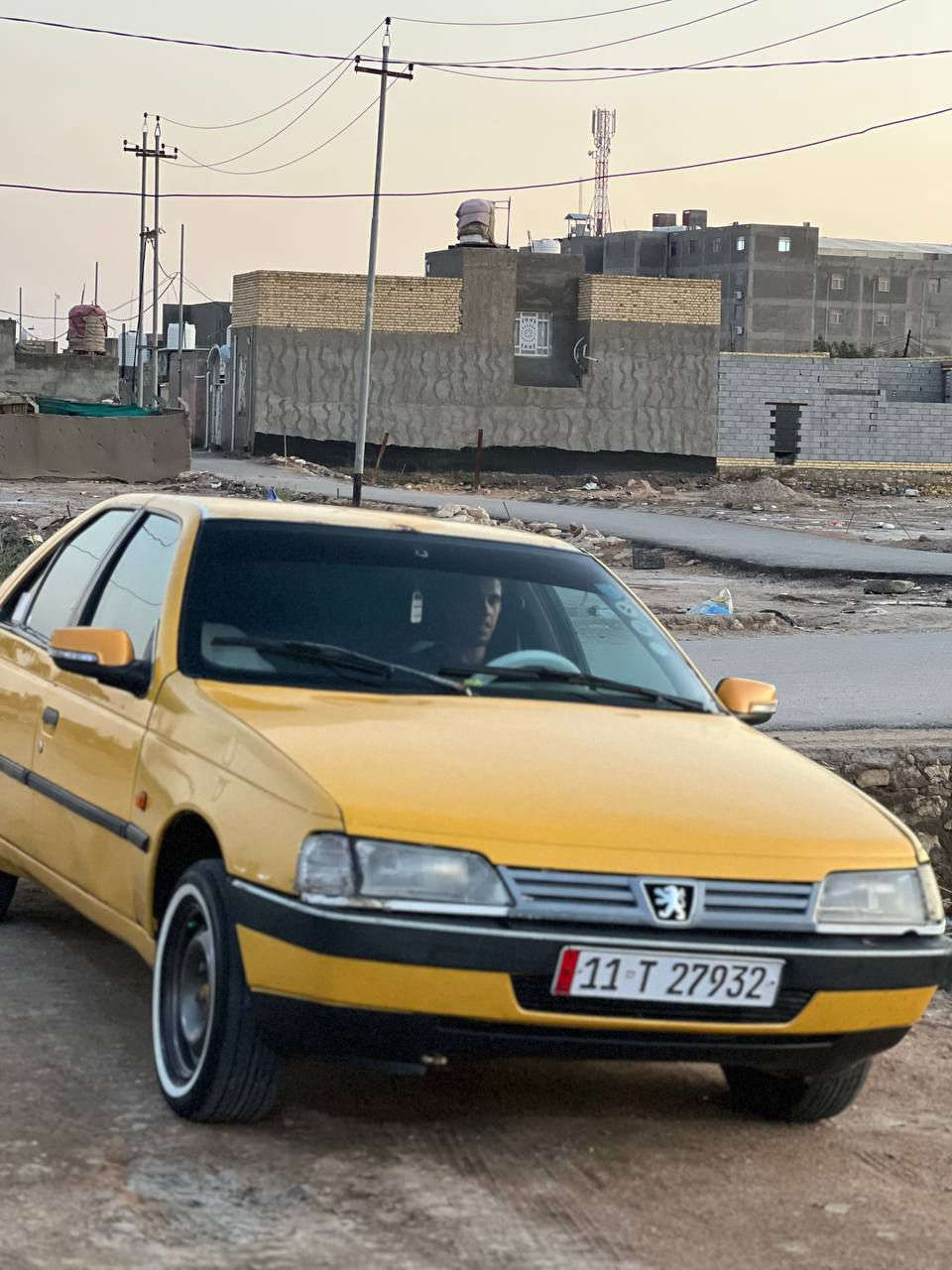 سلام عليكم سياره مديل ٢٠١٠ للبيع حداديه تبريد تخم تاير جاهزه لايت زنون سياره جاهزه بس عليها غرايم  وخيط بخار مكينتها توه بادي سياره نضيفه مكاني سماوه هاذه رقمي ***********
