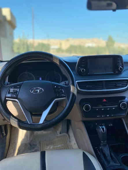 هونداي توسان خليجي 
الموديل ٢٠١٩
عداد المسافة ١٦٢ الف
مواصفاتها 
بصمة 
شاشة اصلية 
حساس امامي خلفي 
كاميرا دوارة 
شاحن واير ليس 
سايد بريك 
السنوية تنتهي ٢٠٢٨
الهزة كاملة قبل اسبوع سويتها لل ٢٠٢٦ شهر ال ١١
السيارة مكفولة من الدعم والصبغ عدا بعض الشخوط بالدعامية بيها تقليم 
السعر ٢٠٨ ومجال 
***********
***********
السيارة في الموصل  //   بعشيقة
