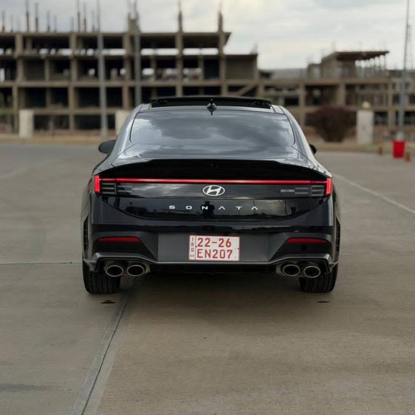 � هيونداي سوناتا N Line 2024 🚘
ما ماشية غير 9 الف
محرك 2.5L توين توربو 
300حصان
8 sepeed Transmission Dull Clatch
✨ المواصفات فول فول (Full Option):

 بصمة ( ابواب + صندوق ) 
🟥 تشغيل عن بعد 
🟥 شاشة جبيرة ( كار بلي + اندرويد )
🟥 واير ليس شحن 
🟥مثبت سرعة 
🟥قيادة ذاتية 
🟥تحديد مسار 
🟥 رادار امامي 
🟥رادار جانبي 
🟥رادار خلفي 
🟥كامرا دوارة ١٨٠
🟥مثبت ستيرن 
🟥سايد بريك بصمة 
🟥مودات قيادة ( نورمال - سبورت - سبورت بلاص - كوستم)
🟥كشنات تدفئة 
🟥 بانوراما 
🟥تبريد بيانو 
🟥تبريد قطعتين 
🟥لدات بلادية بالدشبول متغير الوان تتحكم بيهه بالشاشة
🟥كيجات بالعداد تظهرلك قراءة (حماوة الدهن - التيربو - العزم)
🟥كيجات دجتال تتغير ويا كل مود مثل ماموضح بالصورة
🟥كير دكمً ٨ سرعات + شفتات ستيرن 
🟥نظام سماعات BOSE اقوى انظمة سماعات
🟥جامات اوتو
🟥اوتو هولد
🟥كشنات كنتارا حضن N
🟥محرك 2500 تيربو 
‏🟥 300 HP يعني طيارة انسى شي اسمة جارجر😁
🟥لدات امامي خلفي 
🟥وبعد هواي مواصفات بيهه
سيارة بدون صبخ كلين
سيارة رقم كاتى تترقم اربيل
***********
***********
