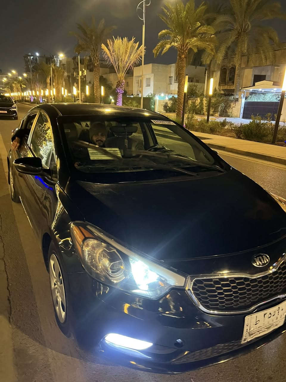مراوس فقط 

حادثها فقط قبق صندوق وهنا بلعراق صار بيها صبغ بابتين 
صفحه صدر 

كيا فورتي 15

مكينه دوش 2000 ، كير at

تحكمات استين جهتين 
اشاير بالمري 
شاشه + كامره خلفيه 
مثبت سرعه  + eco drive 
منظومه (ناصي+عالي+بلوجكتور)
تبريد ثلج 
السياره كامله مابيه نقص برغي
صدر جديد امامي خلفي رقم بغداد 
عنواني الكرخ
***********
