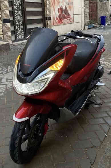 السلام عليكم دراجه Pcx  للبيع مكينه 125
مكينه برغي مامفتوح بيها بعدها جديده

وكفاله الكفر بلادي وكفاله من السرقه 

لون مميز

ستاند كهربائي

حساس اطفاء A

تجي وشوفها بعينك

السعر 16 وبيها مجال 

رقم الهاتف ***********
