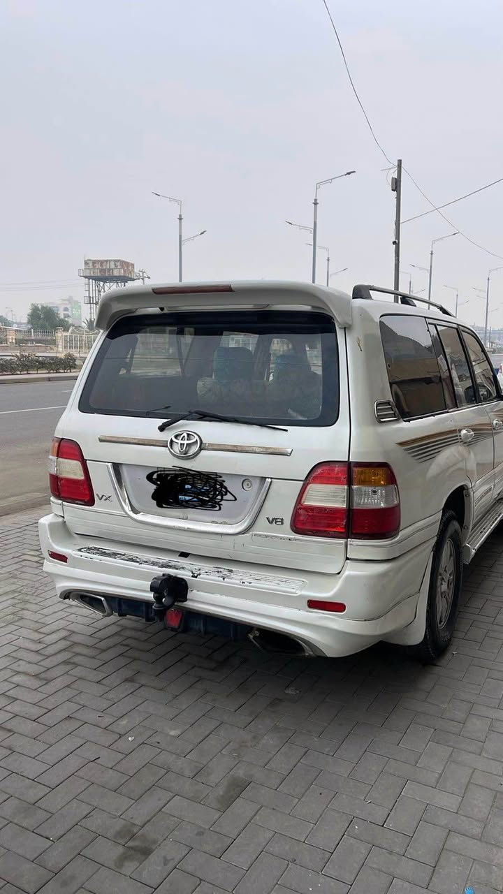 موينكه مديل 2000 محدثه 2007 مضبوغ حزام بدون ضربه او عيب شرعي سياره اسمي رقم نكليزي بغداد  ياسين خربيط. *********** البصرة, العراق
