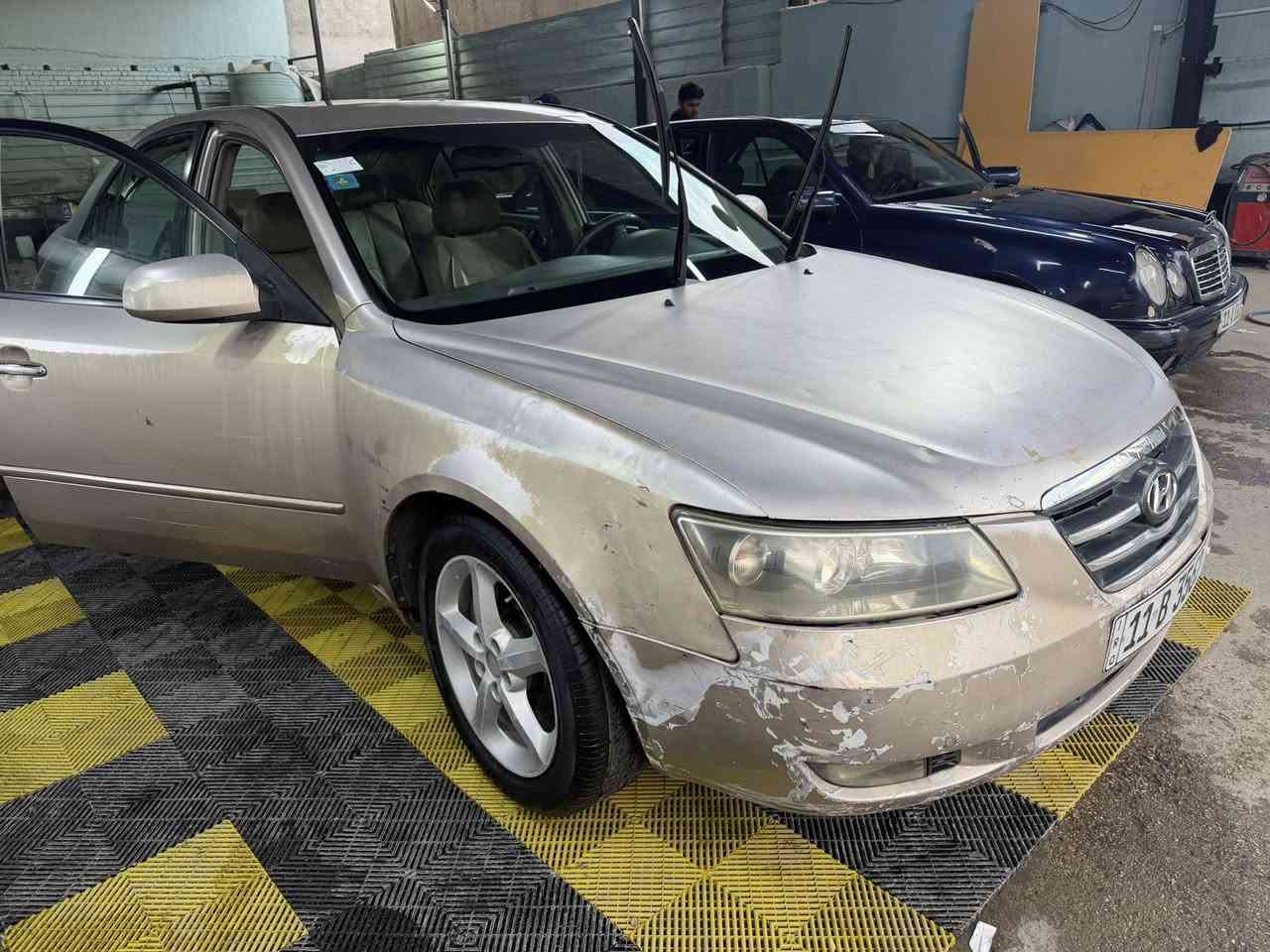 السلام عليكم للبيع سوناتا موديل 2007 رقم بغداد دولي بسمي فول مواصفات لمتيدمحرك 6 3300كير محرك تبريد تتفه صدره كلش حلو تخم تاير بدون حادث بيه جراد مكانه حي الجهاد الاطباء السعر 87 اوبيه مجال ***********
