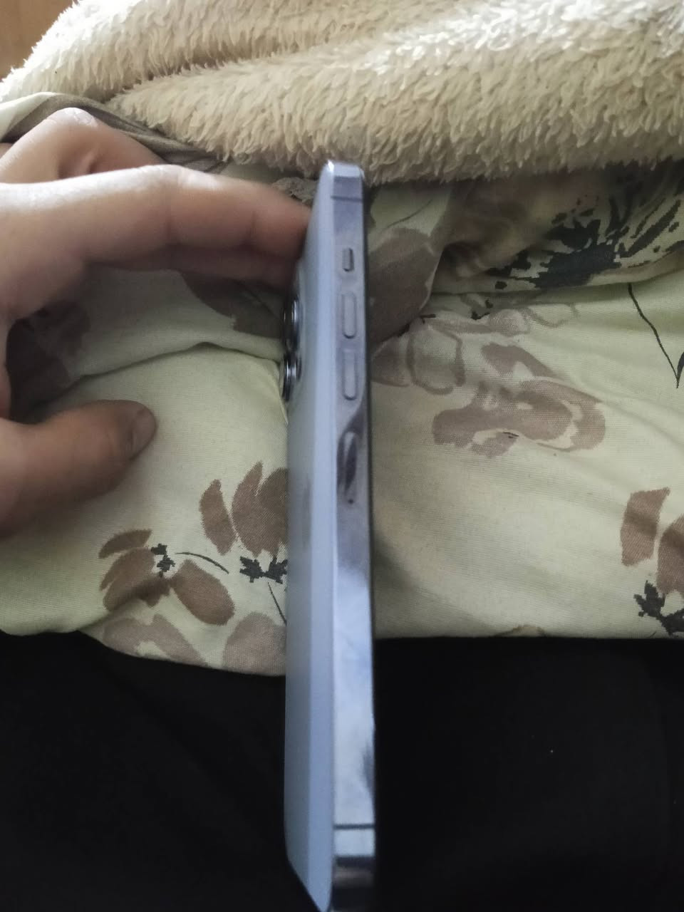 13 برو ماكس
مبدل بطاريه وشاشه نوعييه زينه ولكاامره لل 5xوكفت لبااقي شغاال شااشه 3 خيااراات
رقم لهااتف ***********
سعره 450
