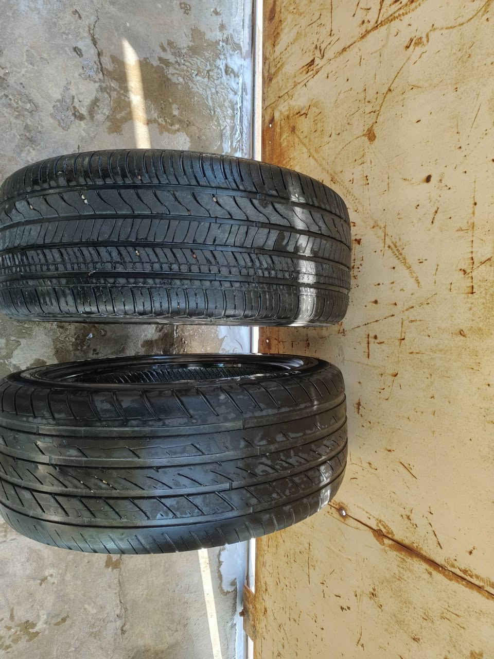 السلام عليكم للبيع مسجل سوناتا هوه الكفر مالته + كفر ثاني مال سوناتا 2011 وزوج تايرات حجم 18 مال سوناتا خليجي نص عمر المسجل والكفرات 70 الف والتايرات 40 مكاني الفلوجة ***********
