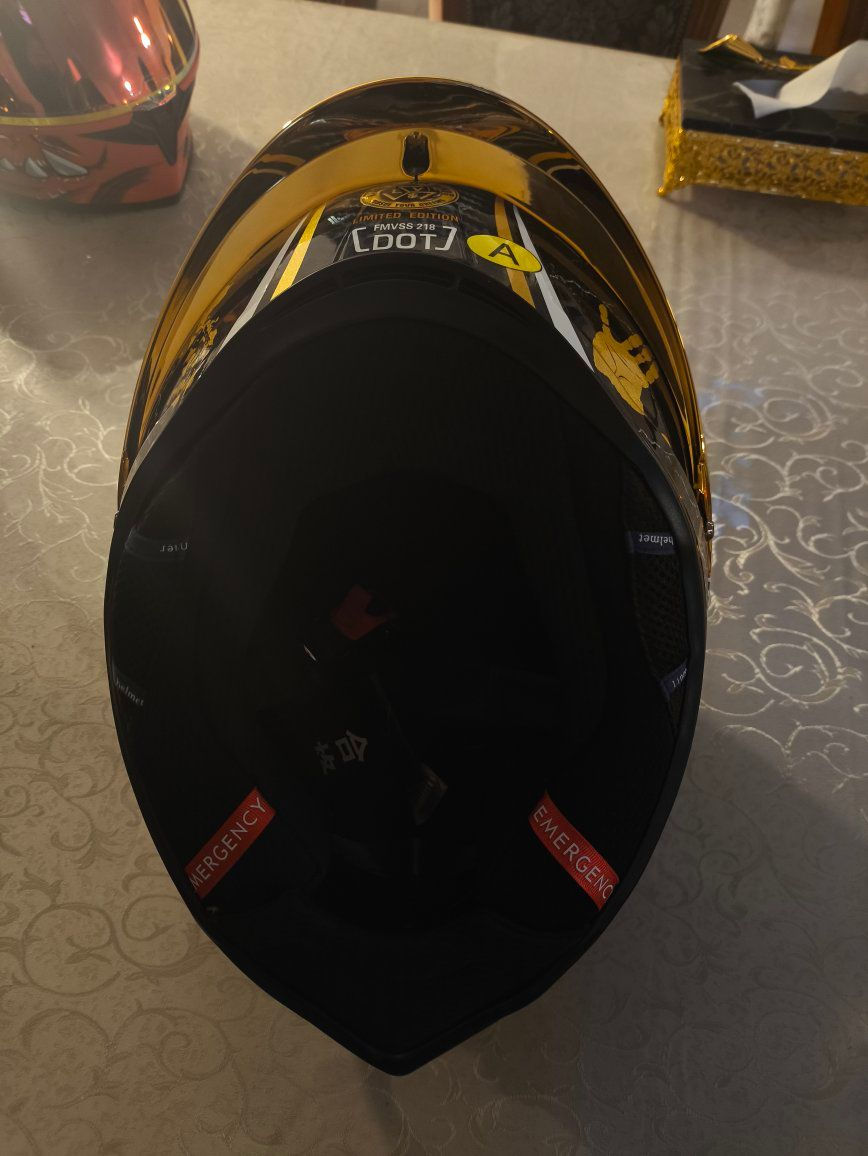 بسم الله الرحمن الرحيم 
السلام عليكم اخوتي خوذة AGV المشهورة نفسها ونفس الجودة بالضبط
الخوذة متوفرة بكل القياسات 
ومتوفر توصيل لكافة محافظات العراق
الخوذة مو الأصلية بس شبيهه الها بالضبط ونفس الجودة 
وضمان الفحص كدام المندوب اذا مو اصلية واذا ما اقتنعت ولو شوية 
رجعها بايد المندوب وولا تدفع وولا ربع 
عنواني البصرة الجبيلة شارع السايلو 
للطلب والاستفسار واتساب ***********
.
.
#خوذة
