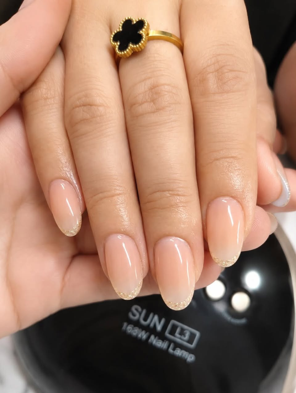 نبأ الشمري

صالون ديفا 🥰🥰

سماوه الغربي مقابل متنزه الورده 

***********

https://www.instagram.com/diva_saloon_h.smawa?igsh=dTEyYm1xc2lianJ0
