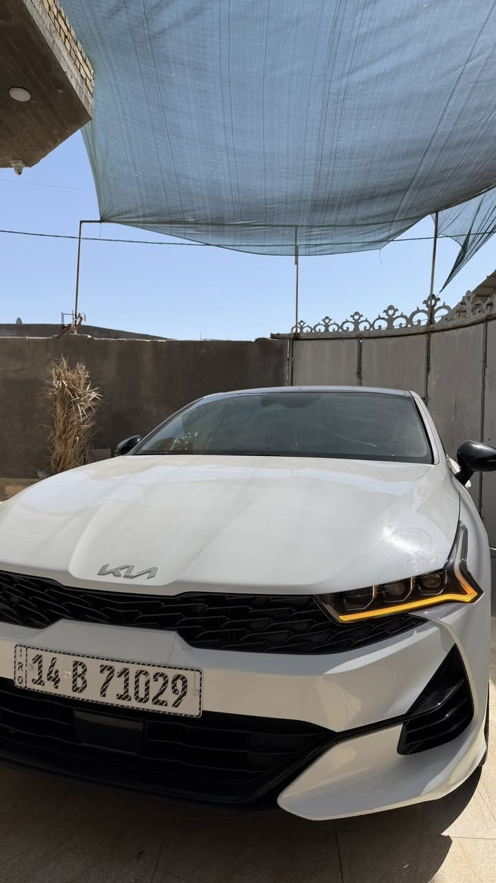 سـلام عليـكم. K5 وارد أمريكـي رقـم بصره بأسمـي
مديل 23
مكينه 1600 تيربو
اللـون أبيض

••مواصفـات السياره
رادار خلفي أمامي جانبي
تحديد مسار
سياقه ذاتيه 
بصمة أبواب
شاشه كبيره
كشن كهربائي
الكشن جلد ومخمل 
مانع أنزلاق 
ترحيب عند الأقتراب 

سياره فول مواصفات ماعده فتحة سقف 

علمــاً حادث السياره مبدل بيهه بنيد. وچاملغ الأيمن شوي صبغ. 

ممشه السياره (25الف )
والسياره جديده بمعنى الكلمه مابيهه شخوط ولا اي شي تايرات جدد وحداديه جديده جاهزه من كل شي

مكـان السيـاره ((البصره))
السعر على الرقم ((***********))
