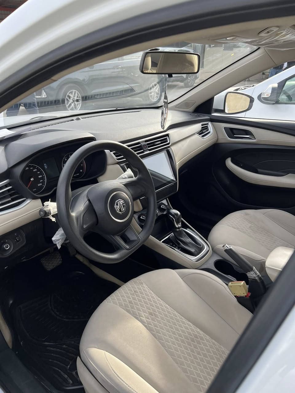 هيجى بيوه نيه ٦٠ هه زار رويشتوه ***********مواصفات ستاندارد
