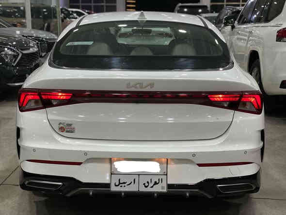كيا K5 خليجي وكالة دولية موديل 2022 و 
ماشية 47 الف كيلو حقيقي و رقم أربيل و 
السيارة فول مواصفات عدا البنوراما وسيارة
مكفولة من الصبغ والتبديل بيه فقط بارد و 
أبيع شرط السونار والمحرك وكير كفالة عامه
السعر هو 17900$الف دولار او 179 ورقة 
وبيه مجال بسيط و مكاني بغداد الكاظمية 
ورقمي اتصال او استفسار ***********
السيارة بصمة و تشغيل عن بعد ولايت زنون
4 عدسات و لد نهاري وبلوجكتر زنون و 
حساسات امامية وخلفية وكامرة خلفية اصل
وداخل جلد لون ابيض و تبريد بيانو لمس 
و قطعتين تبريد و شاشة كبيرة نفكيشن 
درايف مود ومحرك4سلندرحجم2000 دوش
