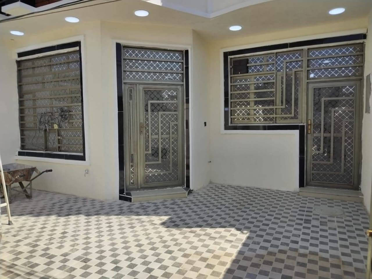 سلام عليكم دار اليجار مساحه 220م ال3غرف منام بيت جديد وجاهز، الموقع الدورة نحيت هوررجب
مكتب الدليمي التتطوير العقاري 
***********
سلام عليكم دار اليجار مساحه 220م ال3غرف منام بيت جديد وجاهز، الموقع الدورة نحيت هوررجب
