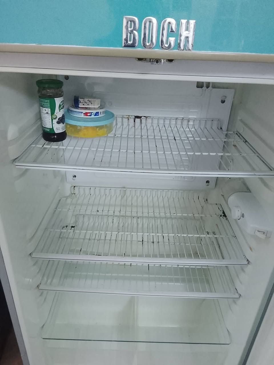 ثلاجه سعرها ٧٥ فريزها شغال فول بس جوه ميبرد مكان كراده وبيها مجال


**إذا كنت صاحب هذا الإعلان وتريد حذفه لأي سبب، رجاءا أرسل رسالة إلى الدعم الفني**
