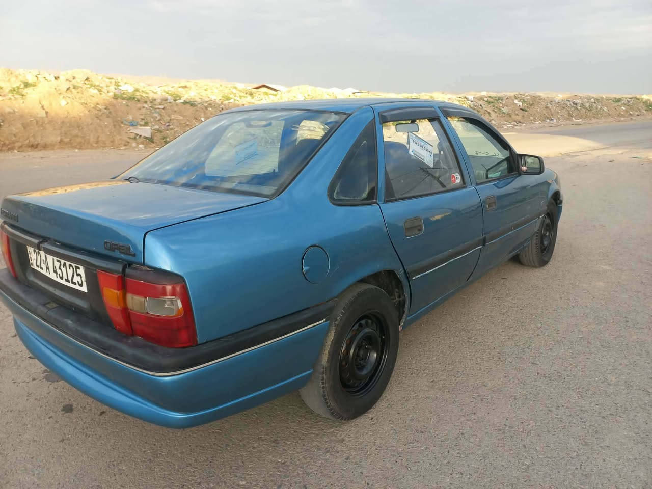 عندي أوپل 18موديل 1992سياره نضيف رقم موبايل ***********
