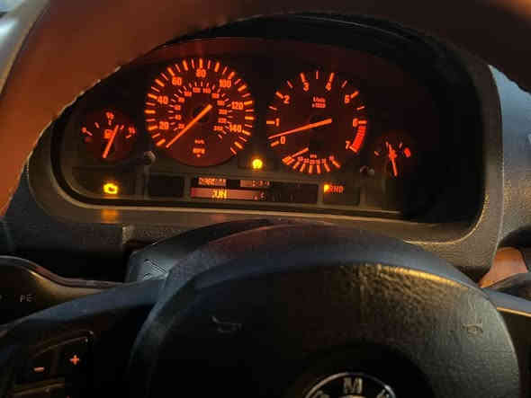 1/سياره X5موديل 2002 هزه جديده رقم باسمي تحويل مباشر مشروع وطني
2/سياره كير مكينه كفاله 44 دينمو هواء
3/تخم ويل كب 2007 حجم 20
4/تخم تاير جديد 
5/ سياره مصبوغه عام بدون ضربه للجماليه صارلها 8 اشهر 
6/غرفه جديده بطاين مع كشنات Mلون جوزي جدد بس كشن العبري بيه شك قليل سانتيمين فقط 
7/حداديه من الطول للطول جدد امامي خلفي جديد 
8/ كهربائيات شغاله الكل 
9/ABS اشتغل عندي صارله كم يوم احتمال رطوبه او حساس
10/سياره كلش حلوه ونظيفه 
11/نقصها تشوف ليش شتغل ABSمع البور يحتاج تبديل 
السعر 98 والشراي يتصل وصارت عليه اكثر من هذا السعر يشهد الله
سياره خير من الله لا عطل لا شي يشهد الله تجي تركبها وتكعد وتسكت وين ما تريد تطلع بيها اطلع
***********
***********
