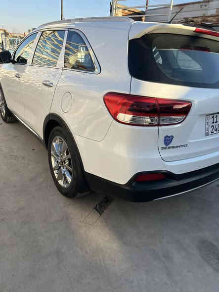 كيا سورنتو موديل 2018
خليجي 6 سلندر 7 راكب 3 قطع تبريد 
حساس أمامي خلفي زراگ لايت بردات خلفية مع كاميرا بلادية السيارة مكفولة كفالة عامة بگ لايت لد ولايت لد عالي ناصي زنون بلاجكتر 4 عدسات رقم بغداد إنكليزي بأسمي العنوان بغداد السعر 138 
رقم الهاتف ***********
