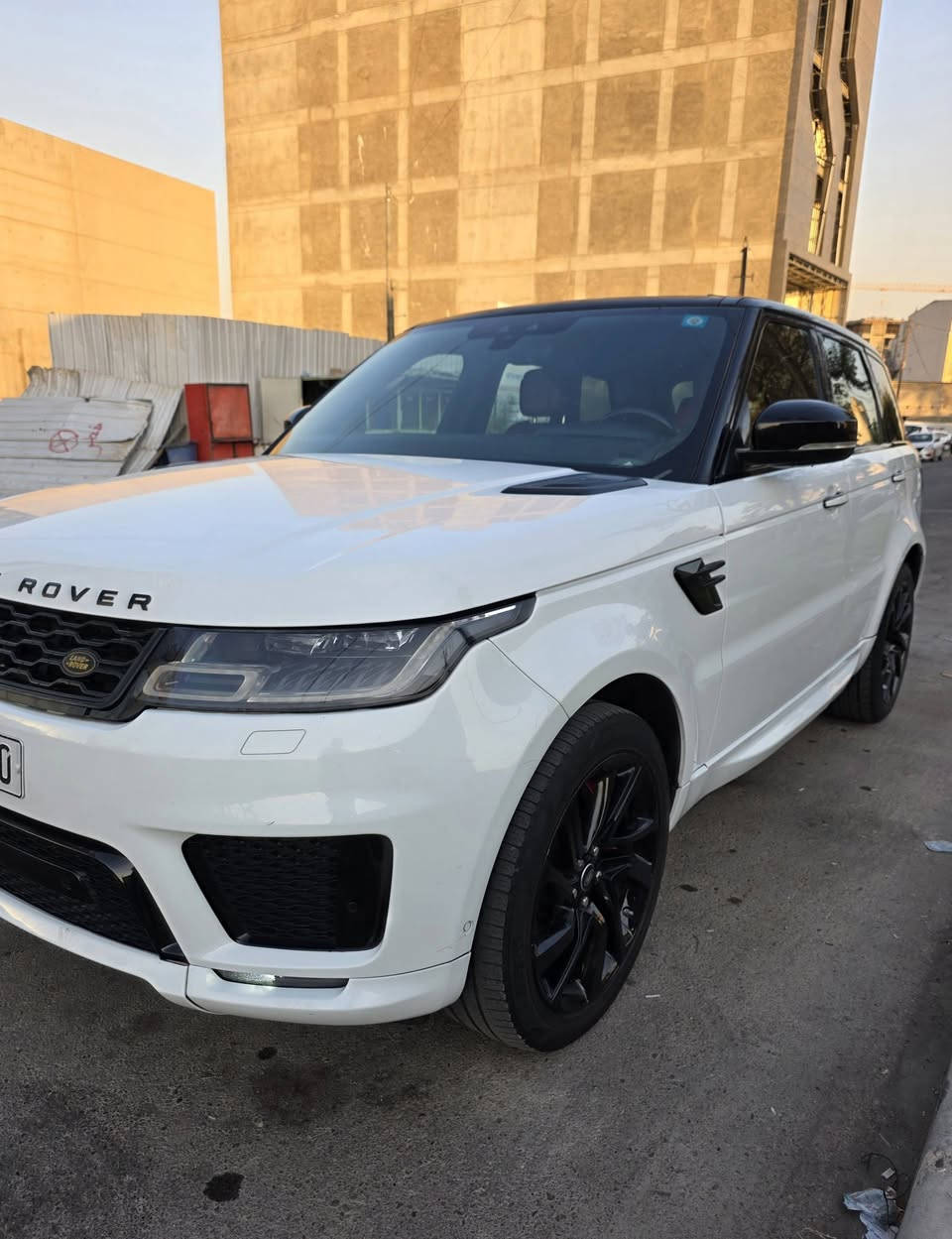 RANGE ROVER
SPORT
2018
HSE
🇬🇧🇬🇧🇬🇧
رانج روفر _ سبورت

الموديل ـ ٢٠١٨
لون  ابيض 😍 
داخل مميز احمر بلادي
وارد امريكي حادث بسيط 
تبديل باب خلف السايق فقط
مع صبغ داعمية ..
رقم بغداد ❤️

عداد المسافة ـ  62 الف كيلو 😍
عداد الاسطوانات 6 سلندر
السيارة بيها ادامة كاملة من كل النواحي ..
 
المواصفات 🇬🇧🇬🇧

♦️داخل احم واسود مميز❤️
♦️4 كامرات 
♦️الداخل لد - ثلاجة 
♦️بانوراما 
♦️5 بصمات
♦️جنطة كهرباء 
وبعد بيها هواي مواصفات

ملاحظة 🇬🇧🇬🇧

يوجد سيارات اخرى في المجموعة 
انزل للأسفل 😉

تسأل على السعر 
اتصل او راسنا واتس اب
او ادخل على الكروب الرئيسي
اضغط هنا 👇👇👇
سوق رانج روفر العراق

مكان السيارة بغداد
للأستفسار 
 
***********
سلام رانج روفر

@الجميع
