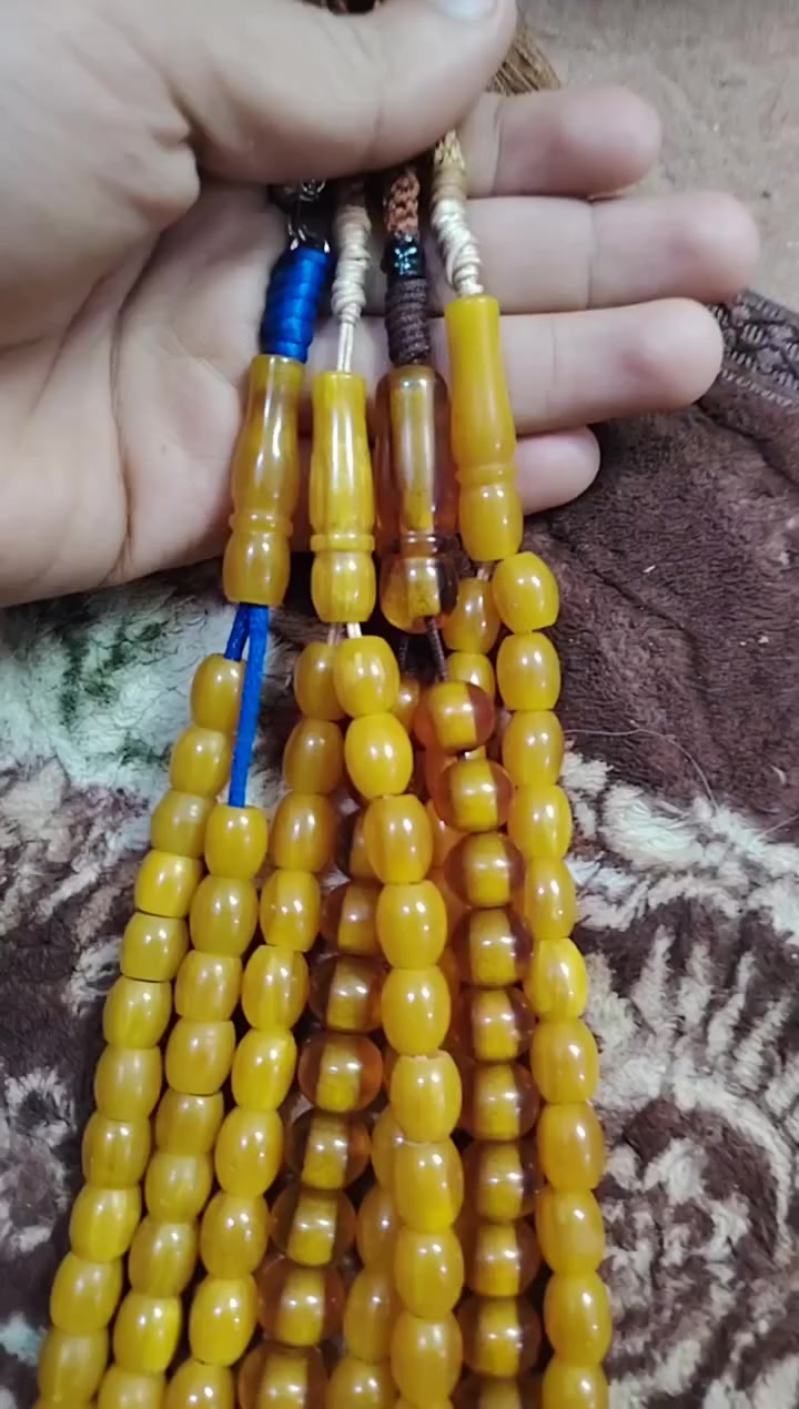 سلام عليكم
سندلوس المانيه قديم 
العدد الربعه سبح شرط سندلوس المانيه عطاب فوال 
مو شراي لا يراسل رجان 
مكان الشطره تفاصيل خاص  ***********
